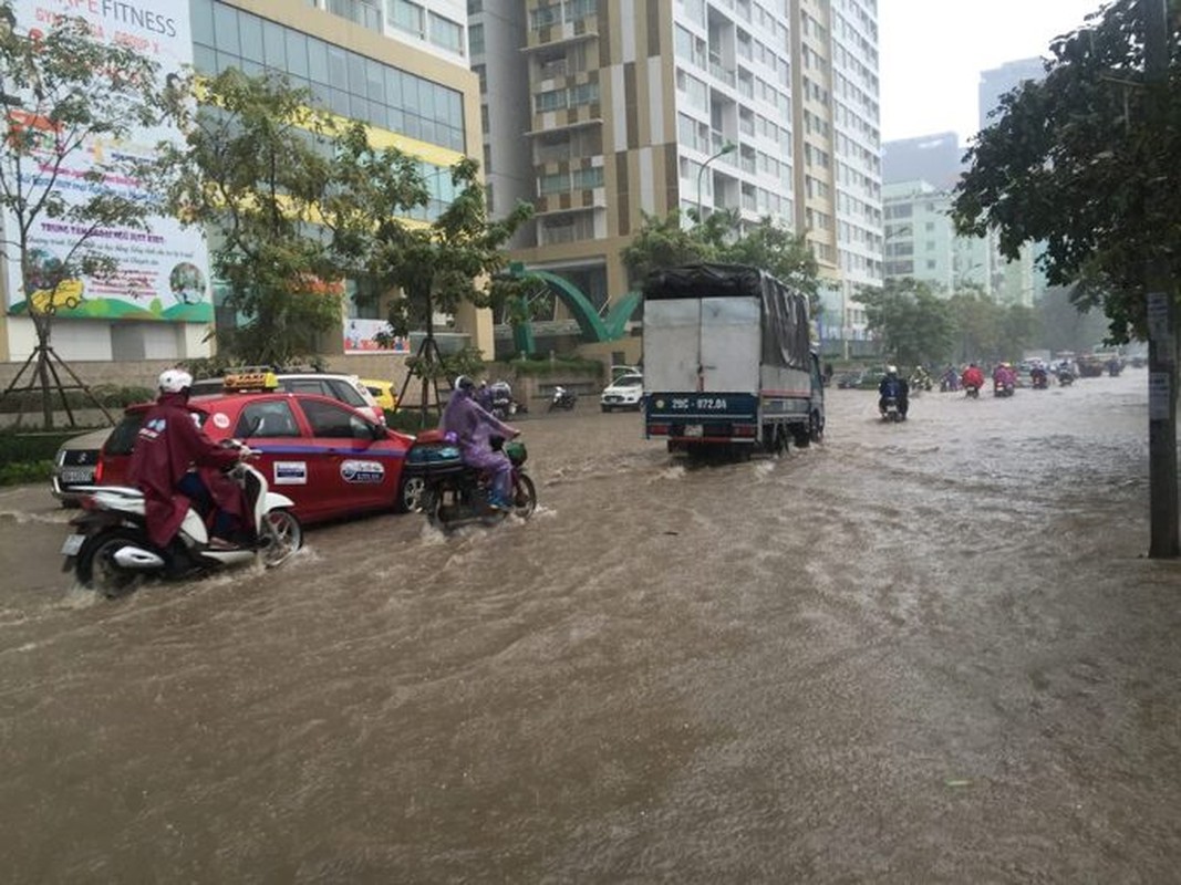 Ha Noi don dot ret dau tien voi duong ngap trang-Hinh-4